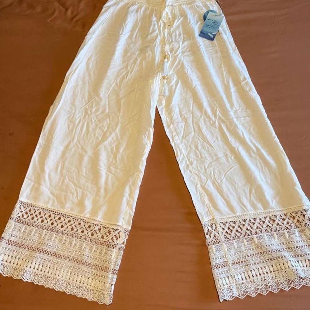 Matching White Set - Picture 3 of 5
